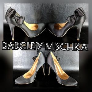 👸🏾BADGLEY MISCHKA SATIN EVENING PUMPS SIZ